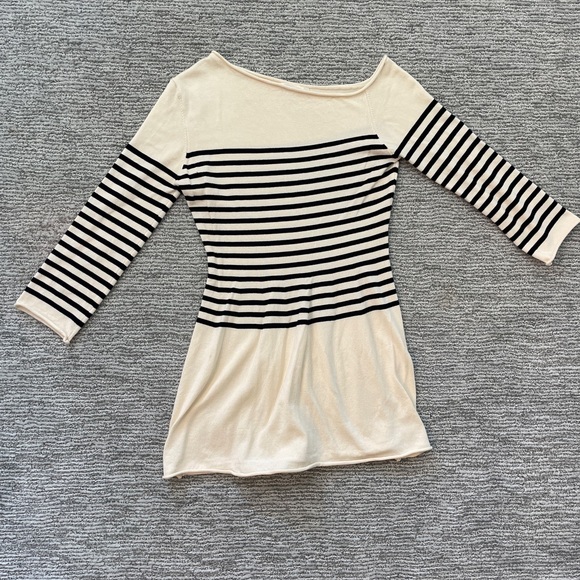 Frankie's Bikinis Dresses & Skirts - Frankie's Bikinis Cream & Black Long Sleeve Asymmetrical Dress